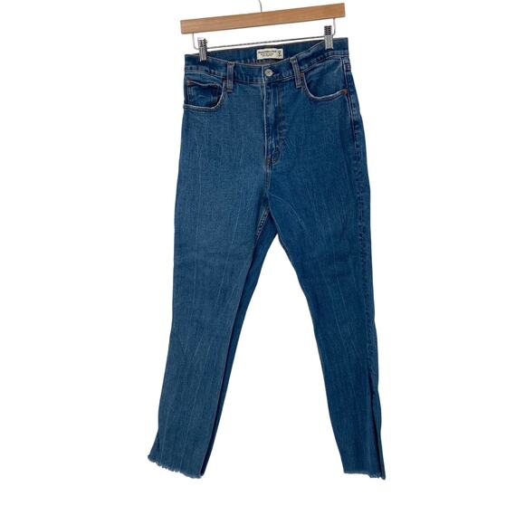 Abercrombie & Fitch The 90s Slim Straight High Rise Jeans Raw Hem Women's 28/6R - Picture 1 of 11